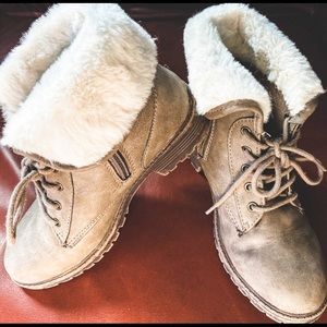 Girls Steve Madden Fur Boots
